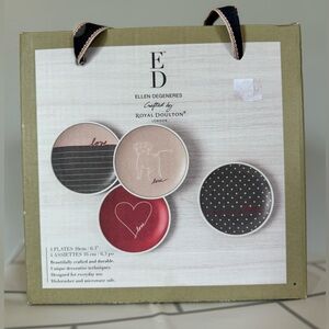 Ellen Degeneres Dogs Love Royal Doulton Of London Set Of 4 Plates